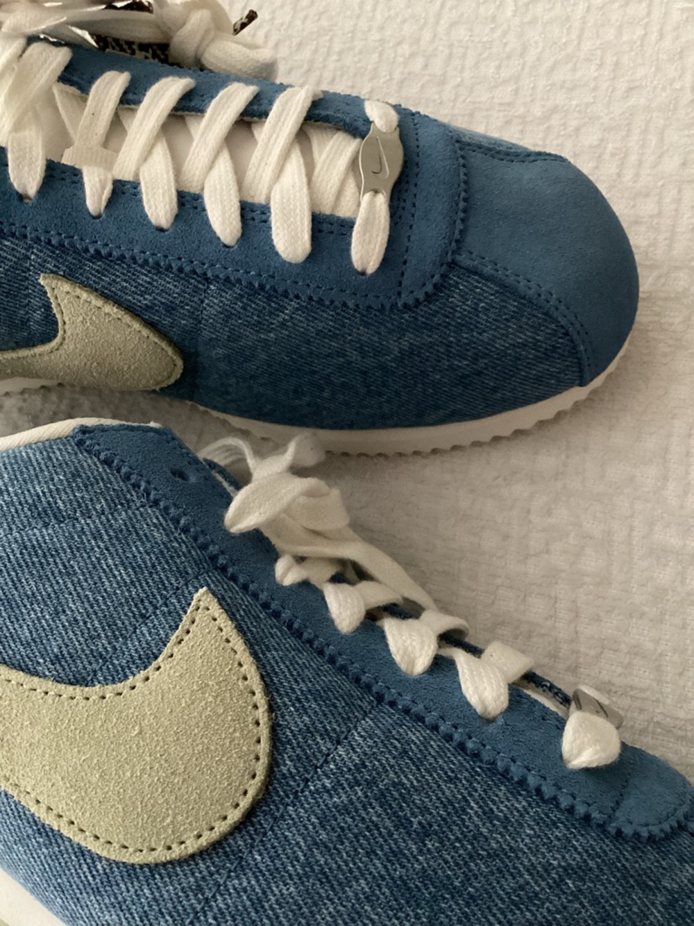 Nike Cortez SE "Denim " w/ alternate color laces